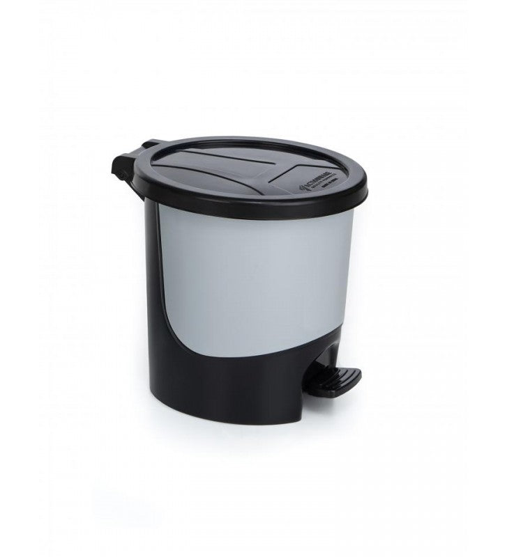 SILVER PADDLE DUSTBIN 5 LTR.